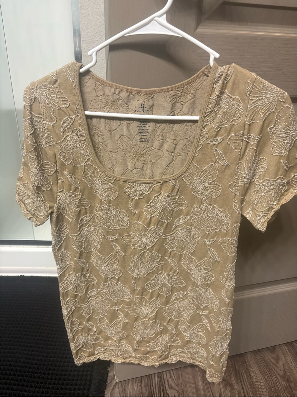 Buckle Tan Floral Embroidered Scoop Neck Short Sleeve Top